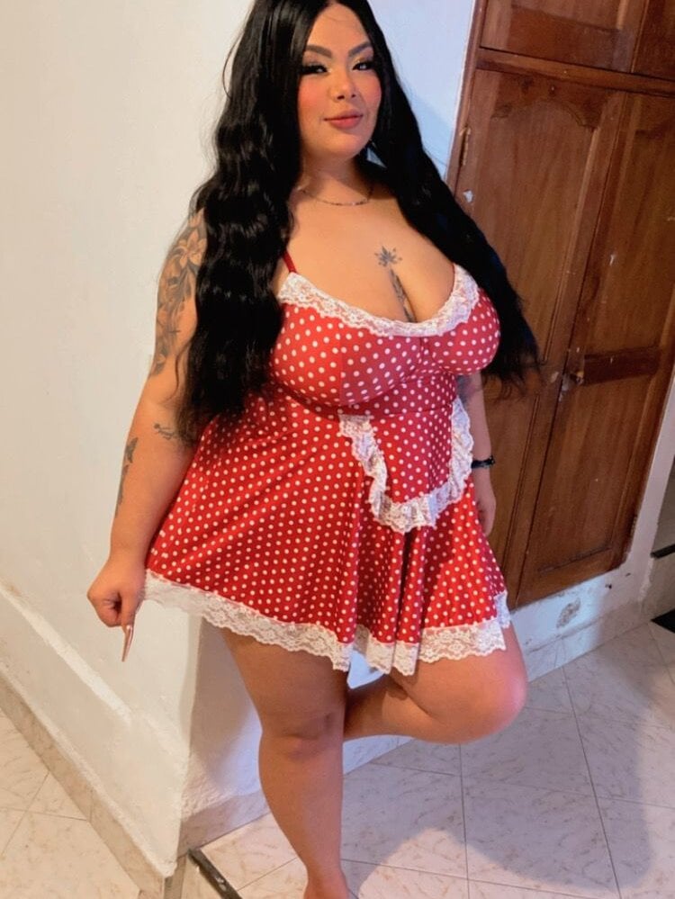 Stefany_Hernandez profile