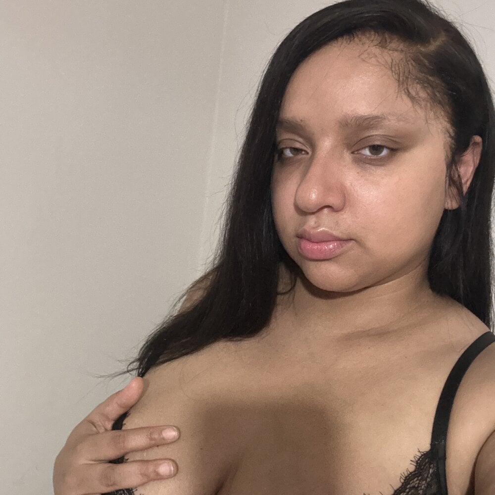 stripchat delarosaxoxo webcam profile pic via mega-camsex.net