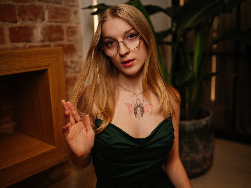 BlondieMuse_ profile