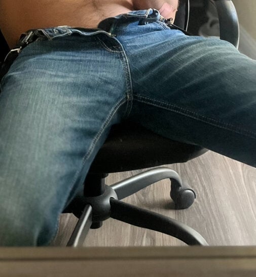 sniper2801 from stripchat