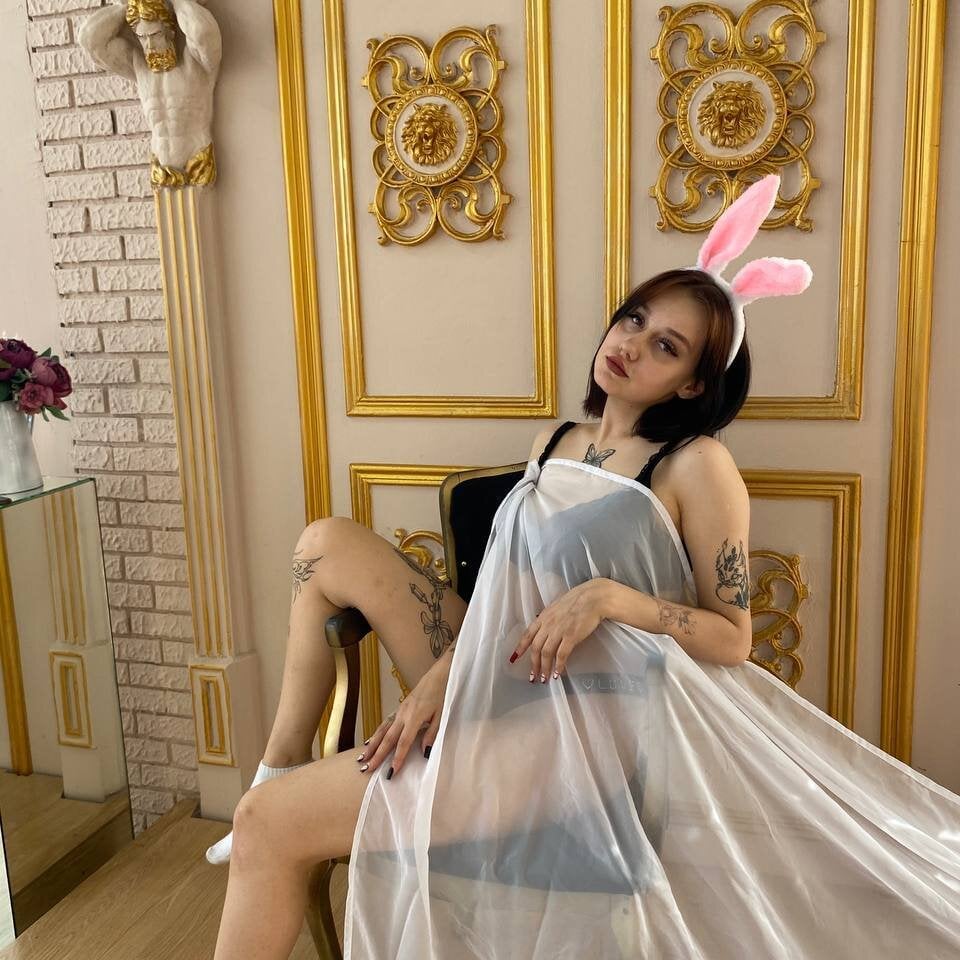 LanaOcean's Offline Chat Room