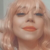 weirdoTara's Offline Chat Room