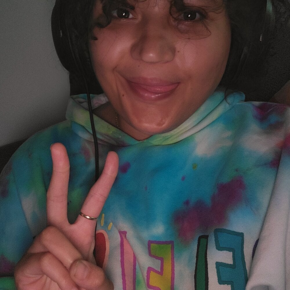 bigtitsaroo from stripchat