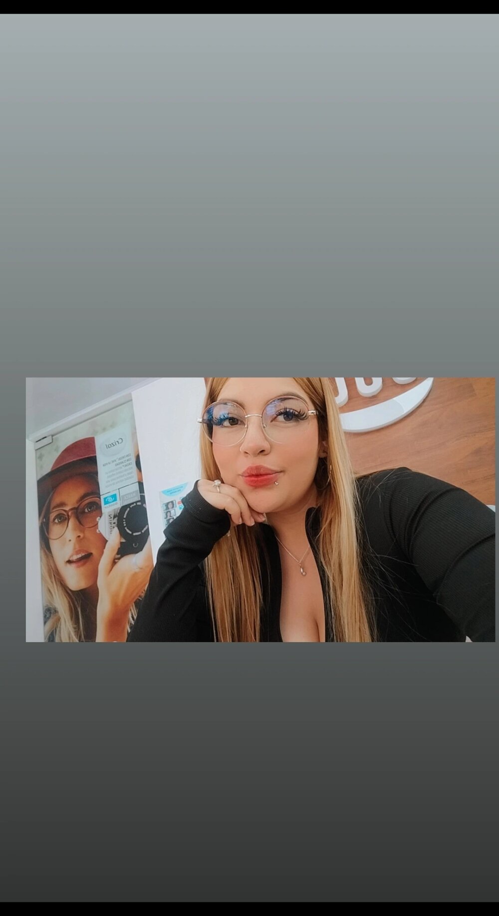 livesexr.com mila_curvy livesex profile in ask-me-i-might-tell cams