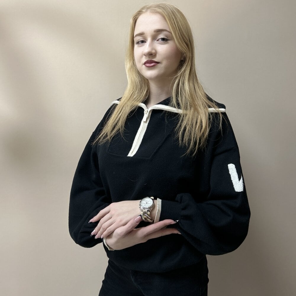 EvelynFields profile