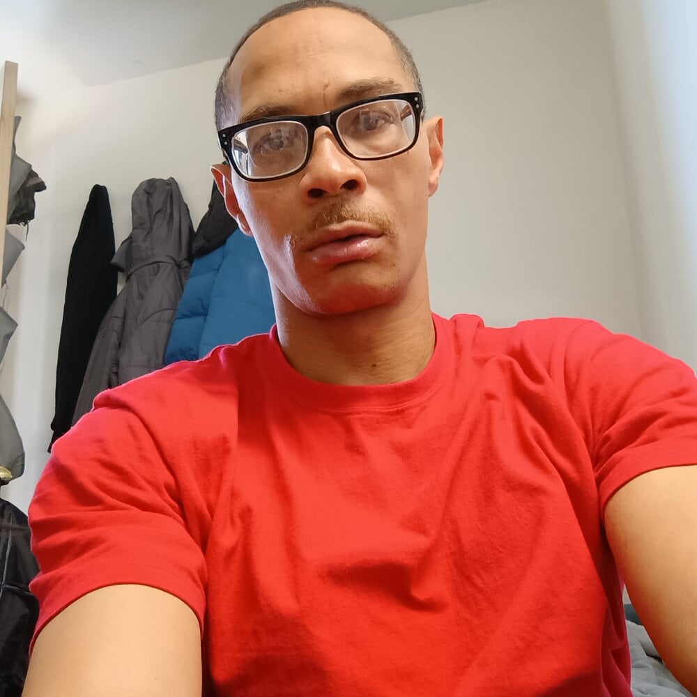 CirocObama69's Offline XXX Chat