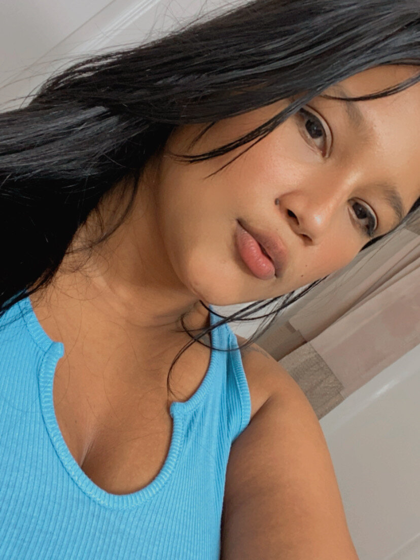 Live sex webcam photo for Mianicole11 #288286390