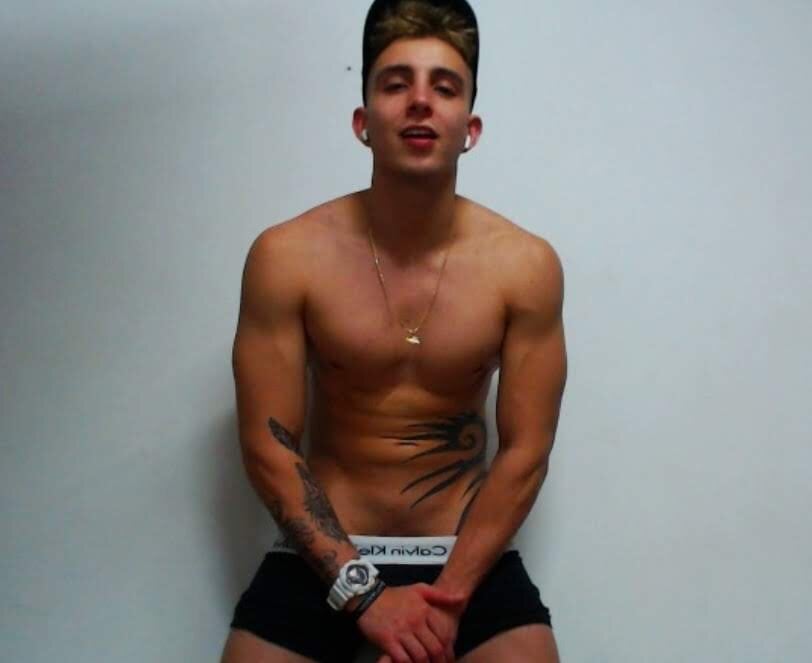 isaac_rossi_ profile