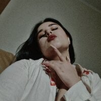 Daniela_grey's Offline Chat Room
