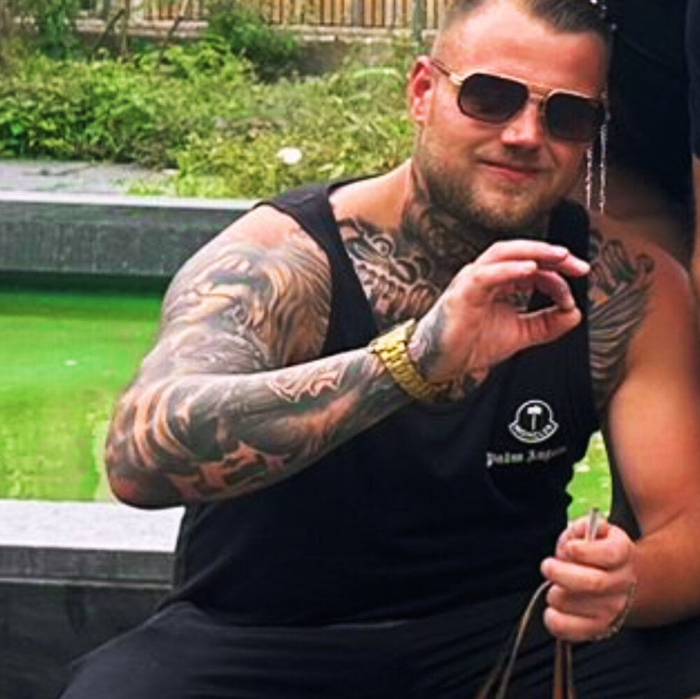 TricolorGyro3's Offline XXX Chat