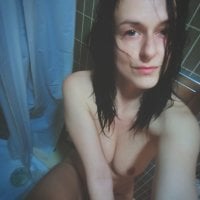 ClaudiaKissXX's Offline Chat Room