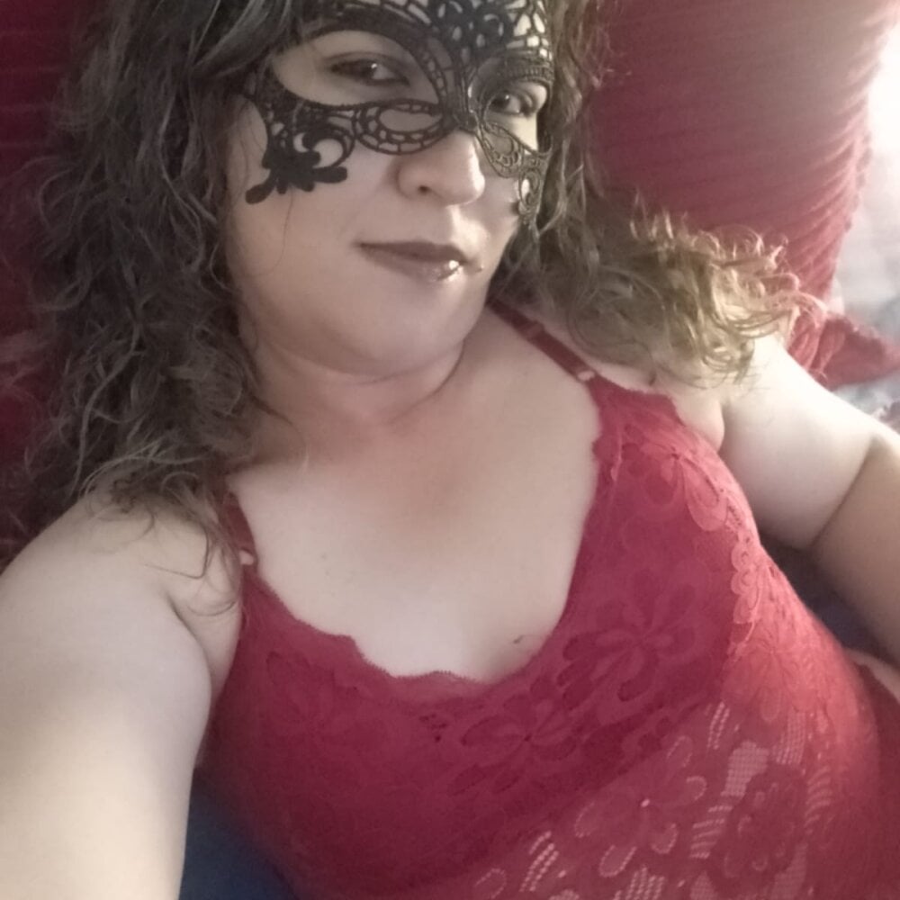 livesex.fan loresexylove livesex profile in in-the-paradise-of-sins cams