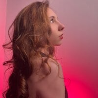 emma_moanss' Offline Chat Room