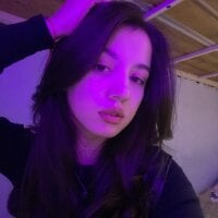 LlariaLeo's Offline Chat Room