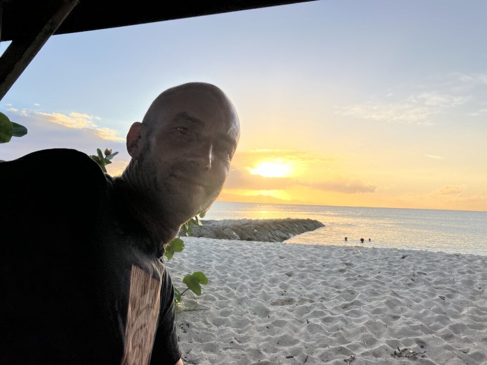 Golfeur16's Offline XXX Chat