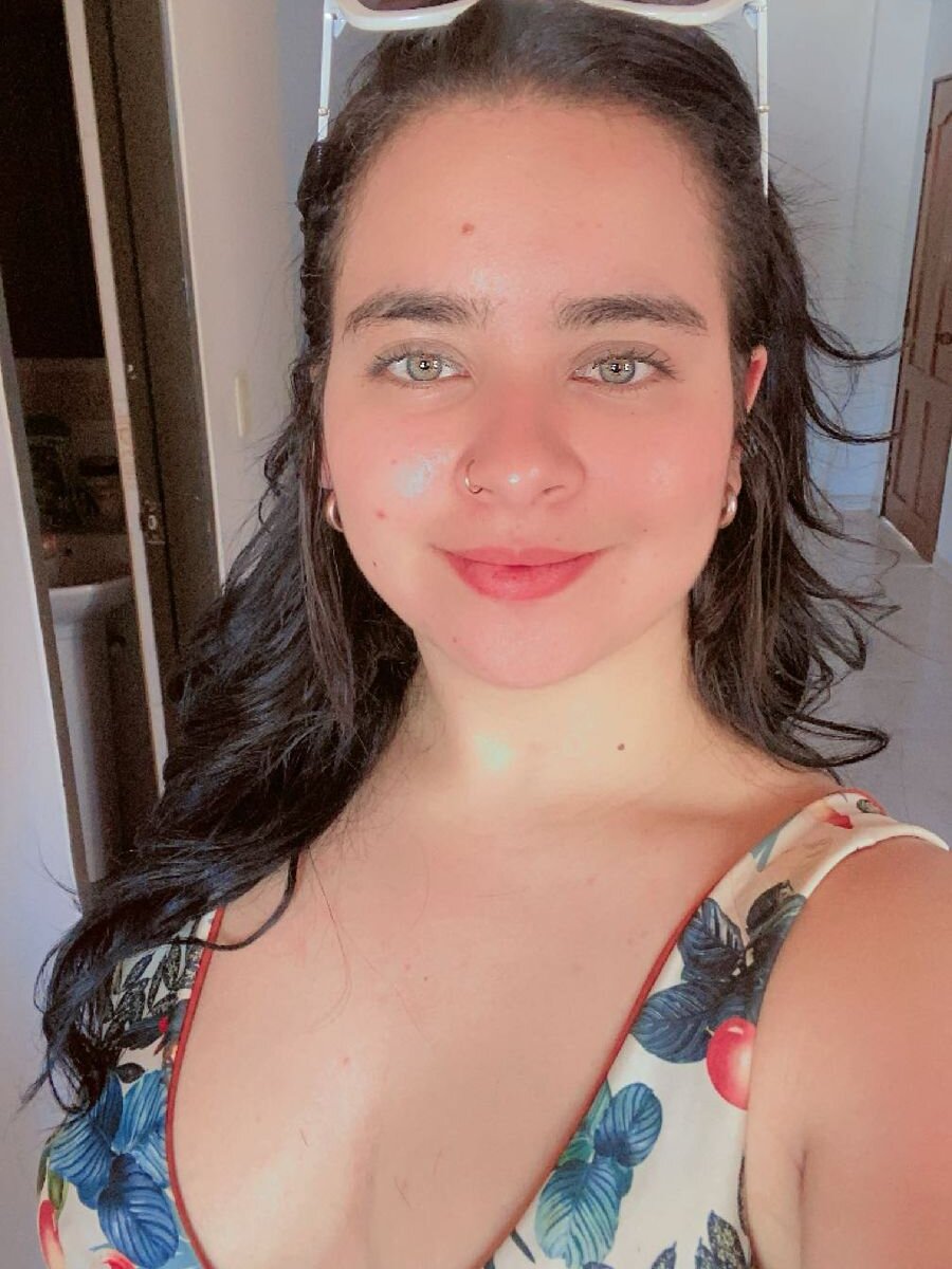 stripchat hannabeakercf webcam profile pic via watchgirlcam.com