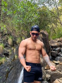 alex_oficial's Live Webcam Show