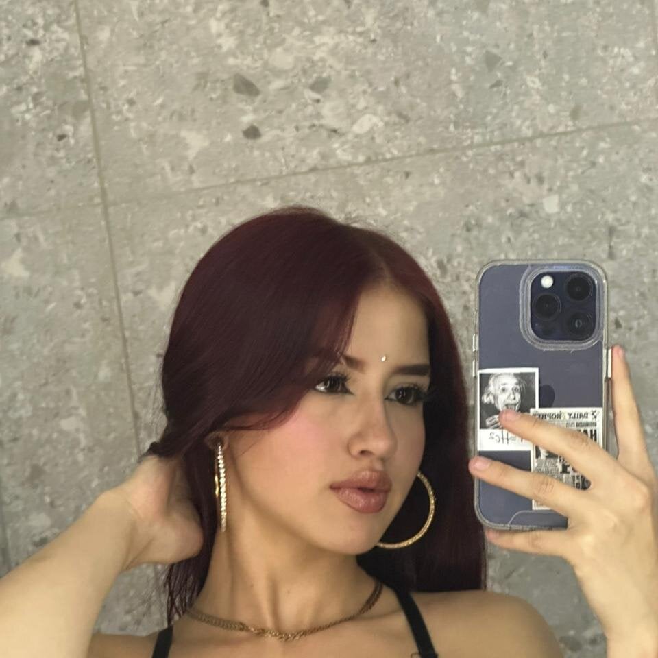 stripchat cherryybloom_ webcam profile pic via glamcambabes.com