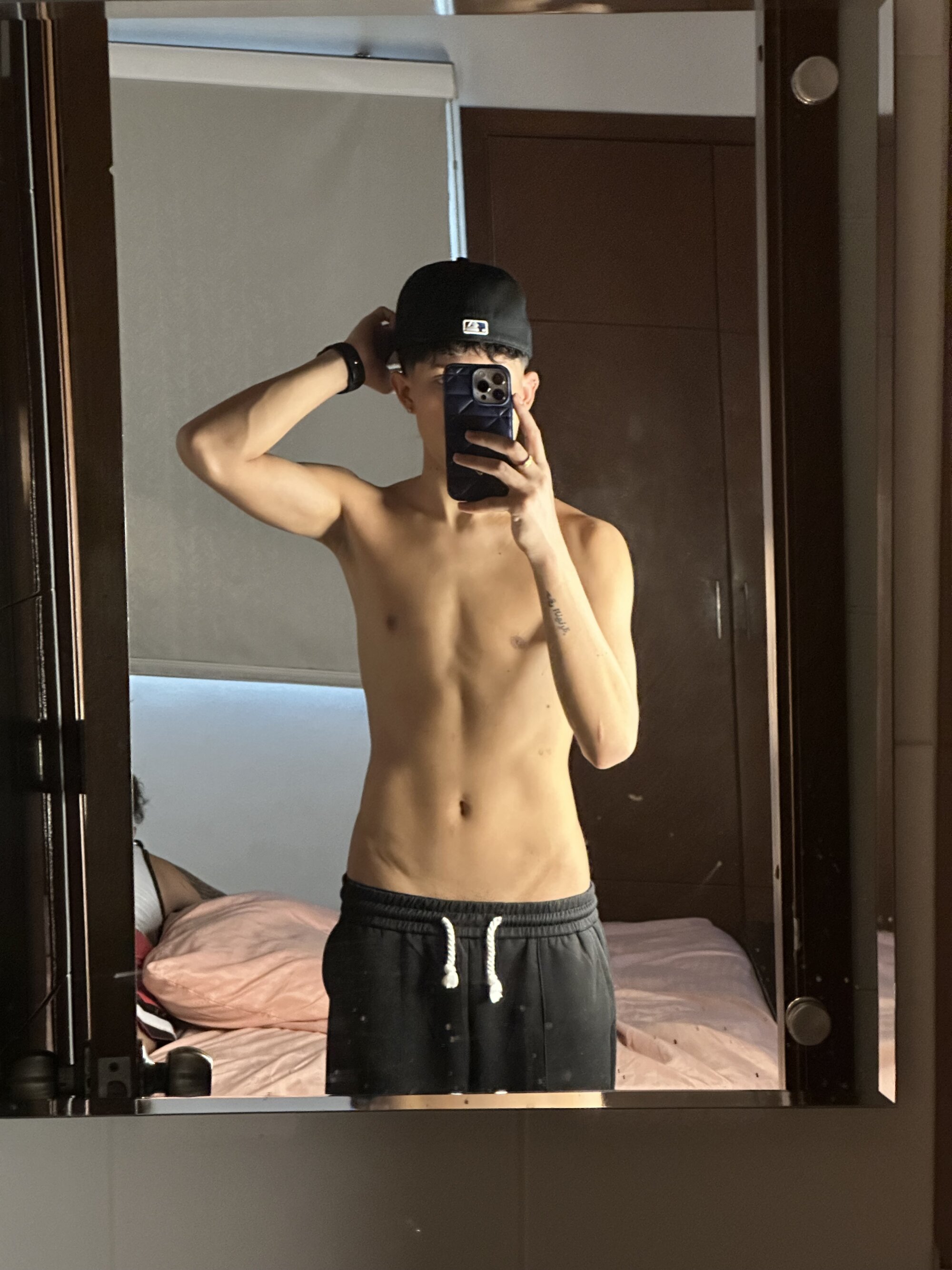 Adam_Loveee