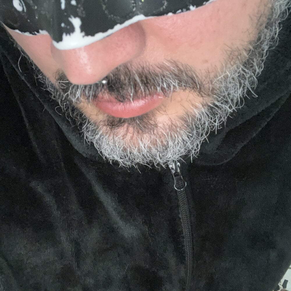 BullTattooBsx offline XXX-chat