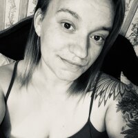 JIGGLEBUTTLICIOUS88's Offline XXX Chat