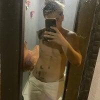 evilinked's webcam live show