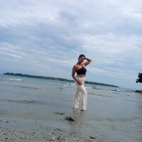 UrSweetAsianLady_02's webcam live show