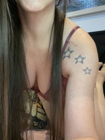 EnolaHot on StripChat