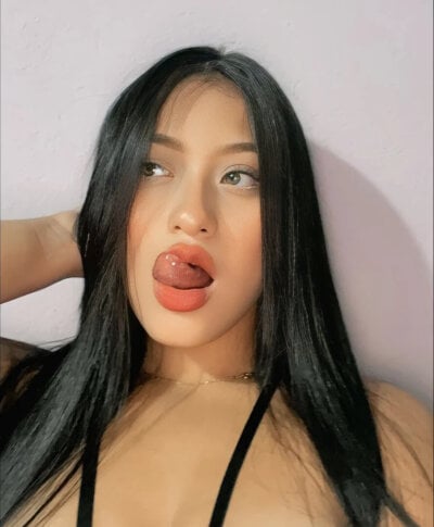 Estefanii- on StripChat