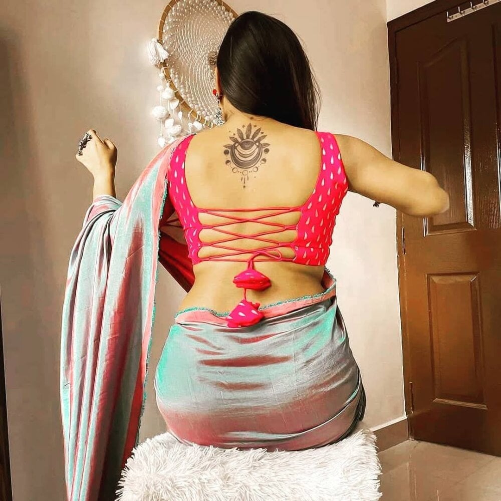 Cam girl LATIKA_07
