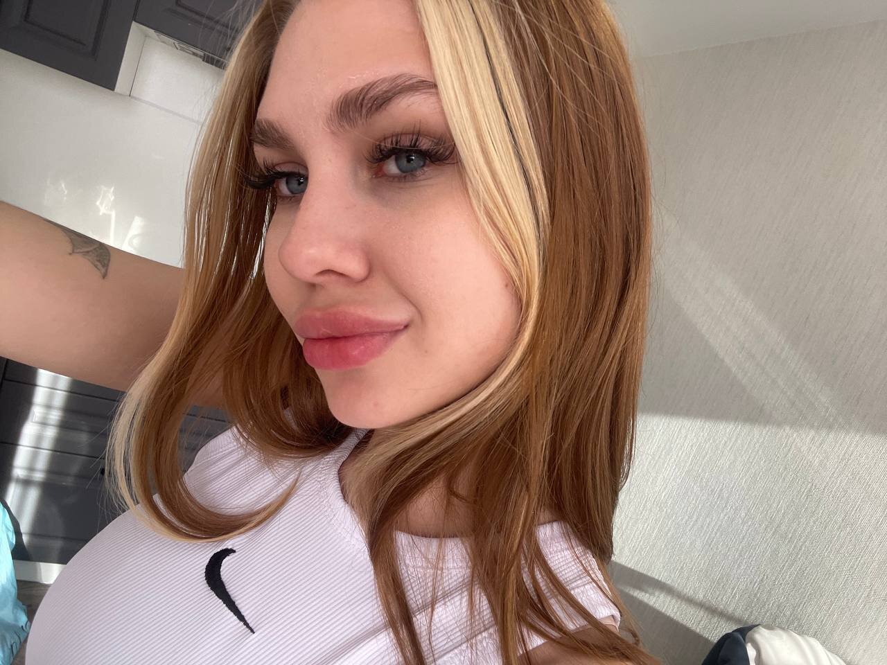 Tina_Shark
