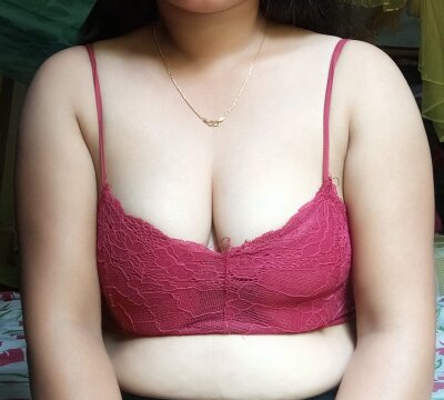 Cute_Nisha7