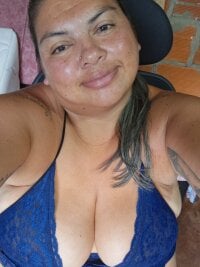 chubby_sexy_big_tits's webcam live show