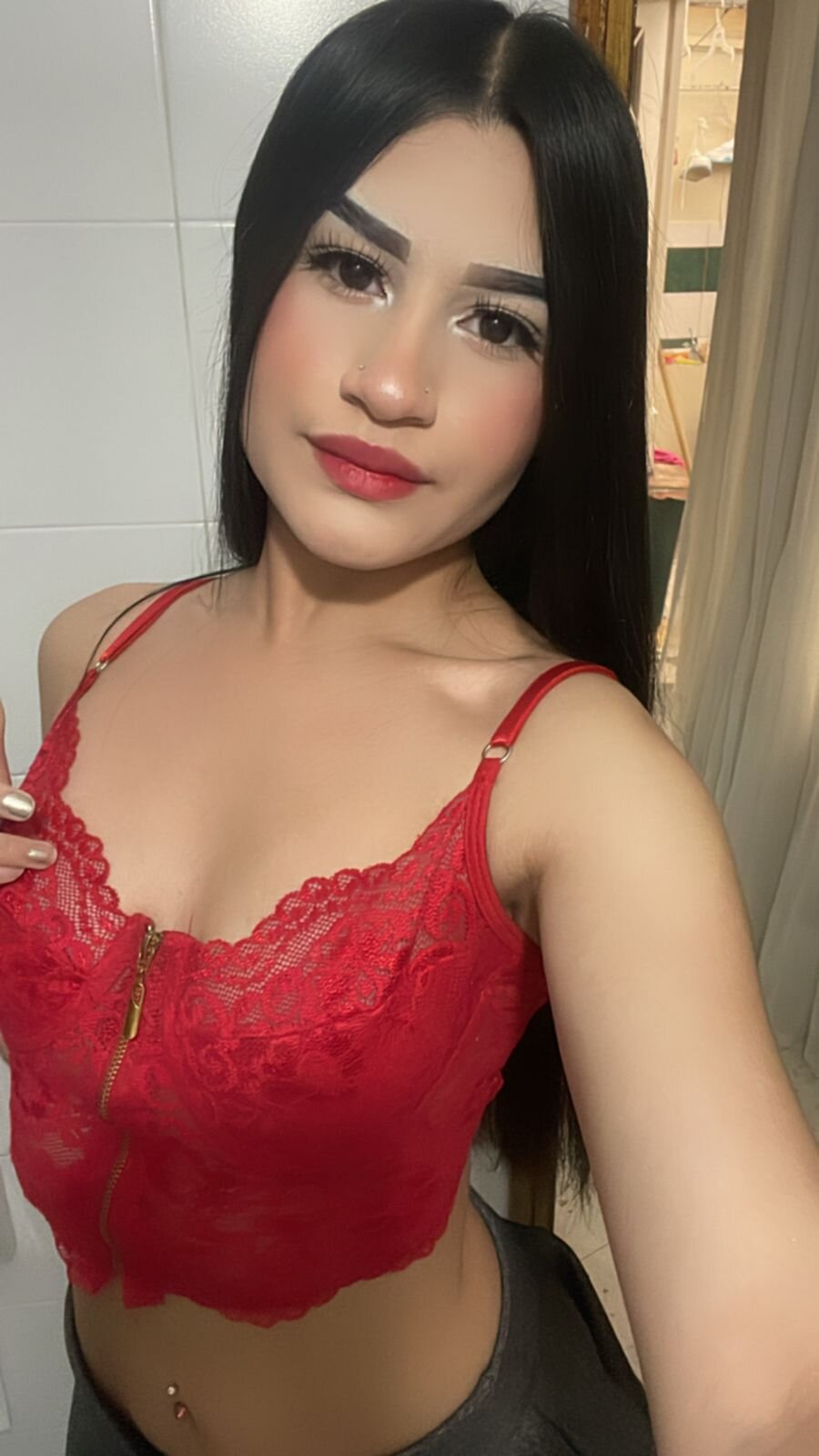 kylie_hotlove