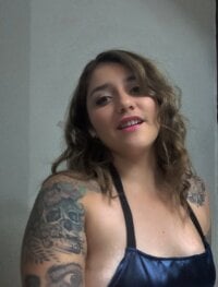 melissa_mat22's Offline Chat Room