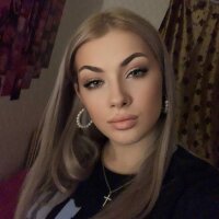 Sladkaya_'s Offline XXX Chat