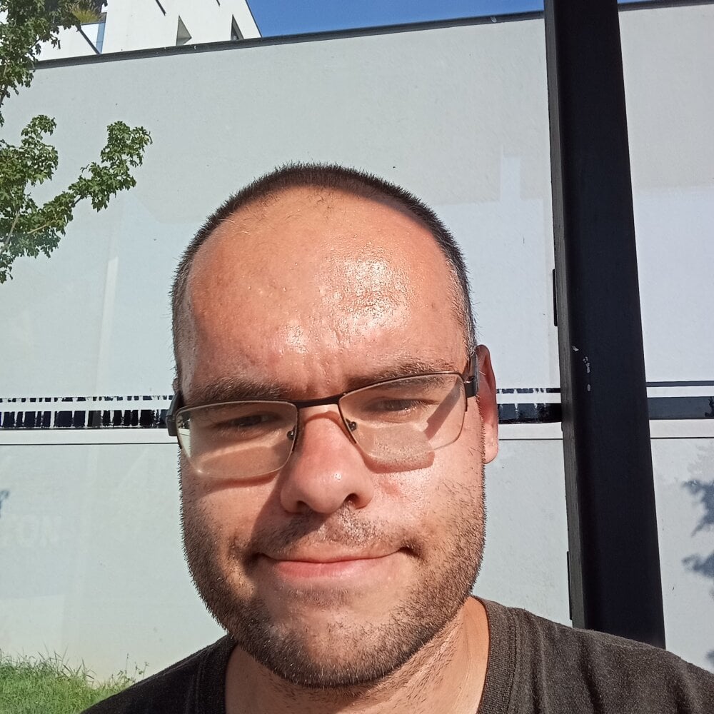 areyouolderdaddybi_ from stripchat