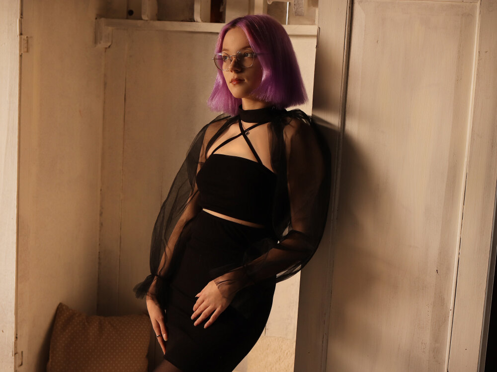 Perfil Modelo Webcam LinaBerry | Stripchat