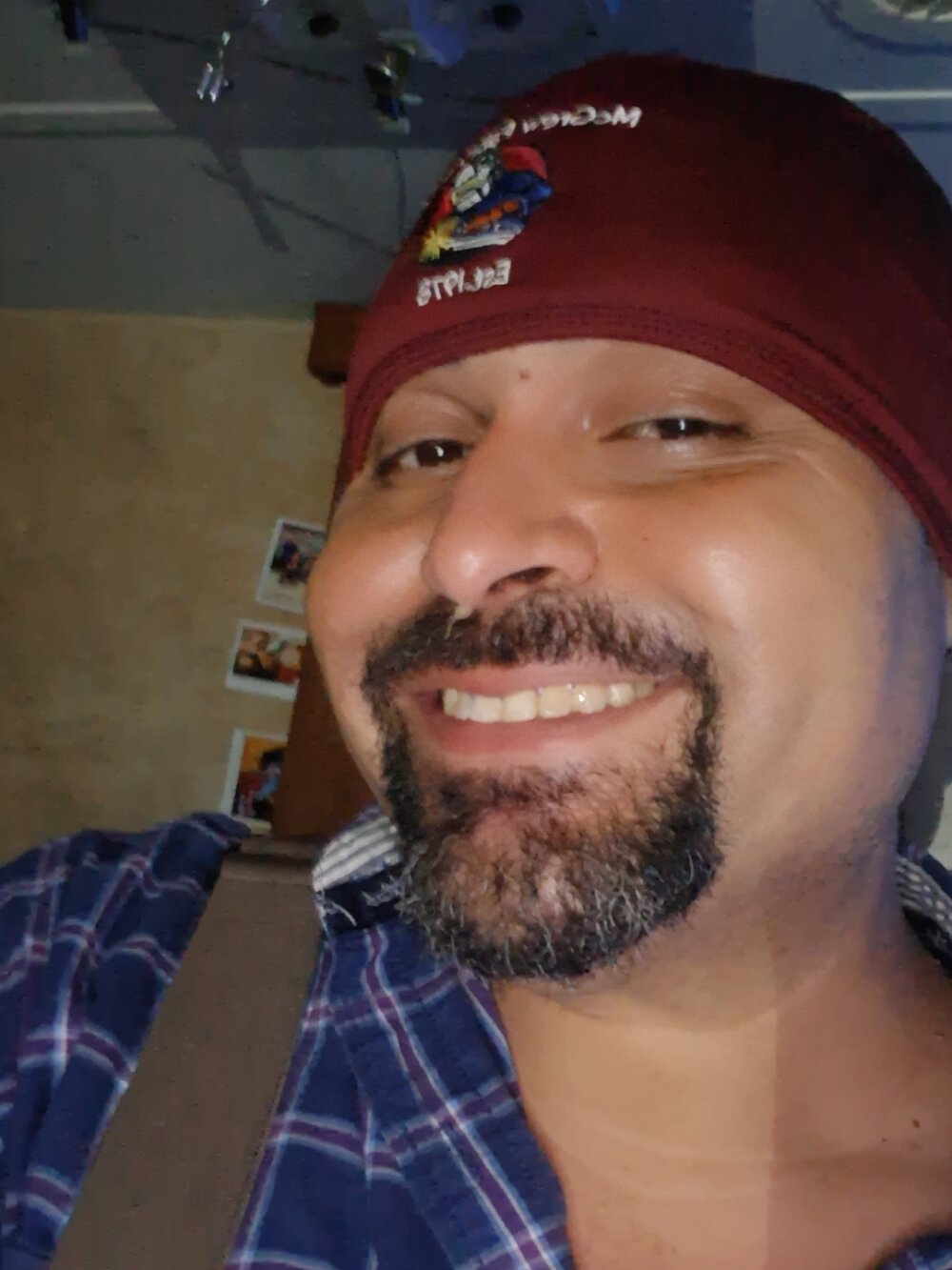 Jparedes25's Offline XXX Chat