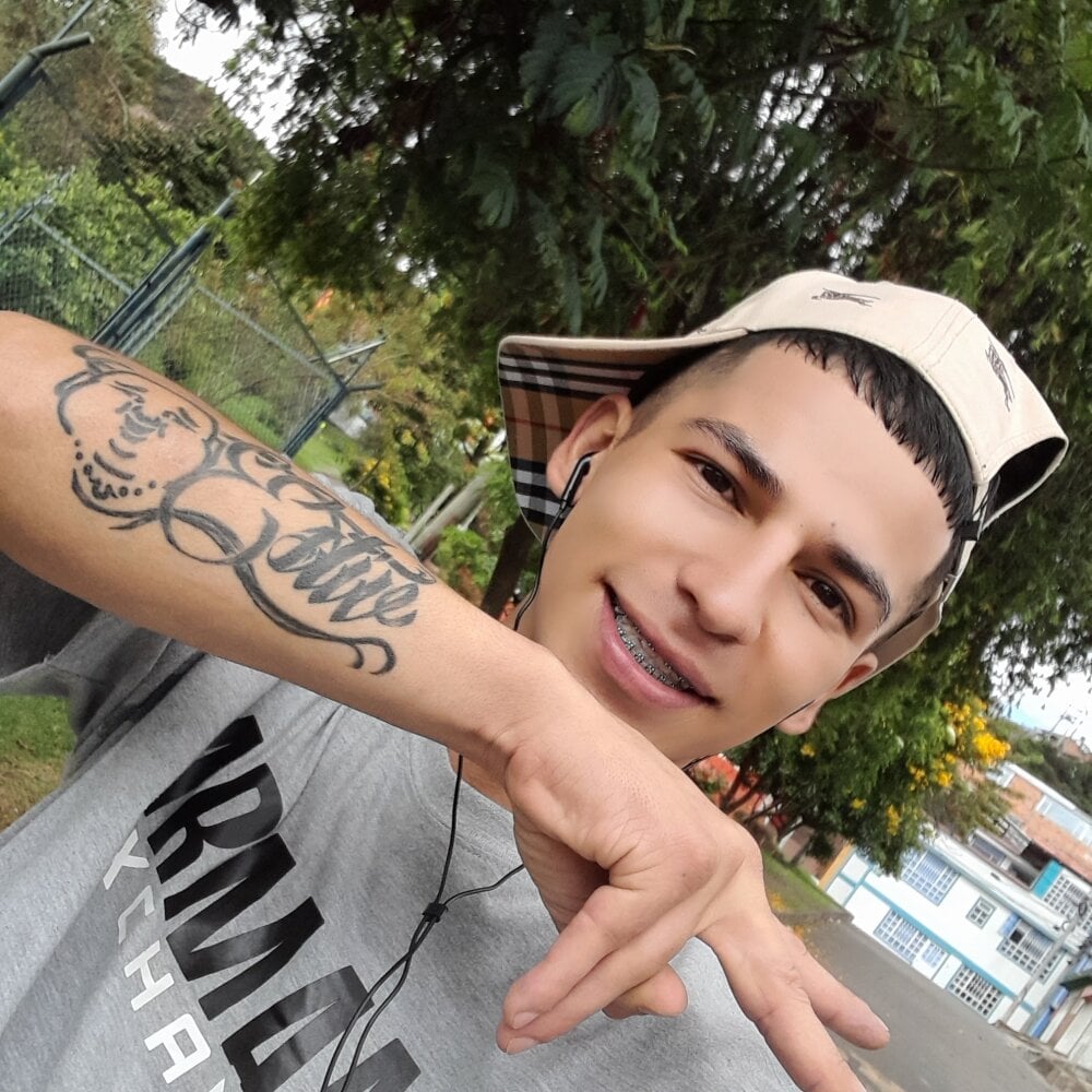 Cam boy Tussi-amor