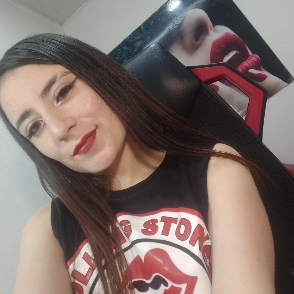 heily_kelly webcam profile - Cocos Islander