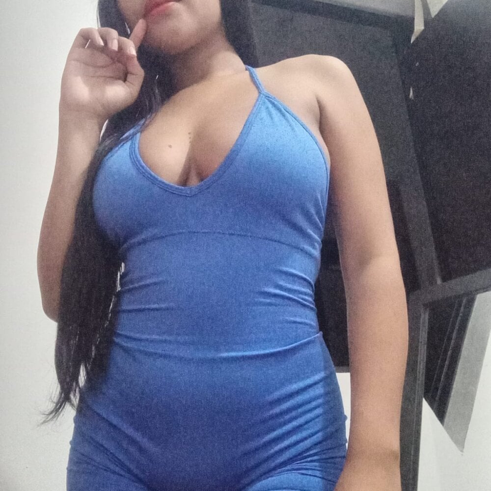 Zhoe_Hot