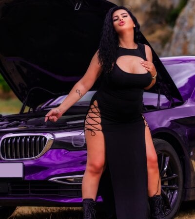 Lauren_Saint