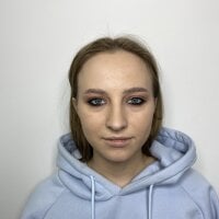 ClarraAlle's Offline Chat Room