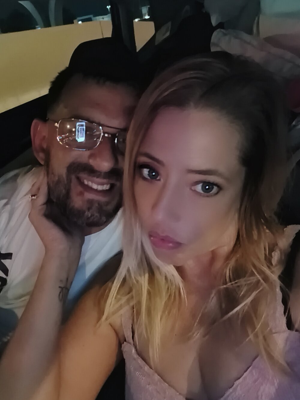 livesex.fan Blueeyesoulsnatcher livesex profile in blond-hair cams