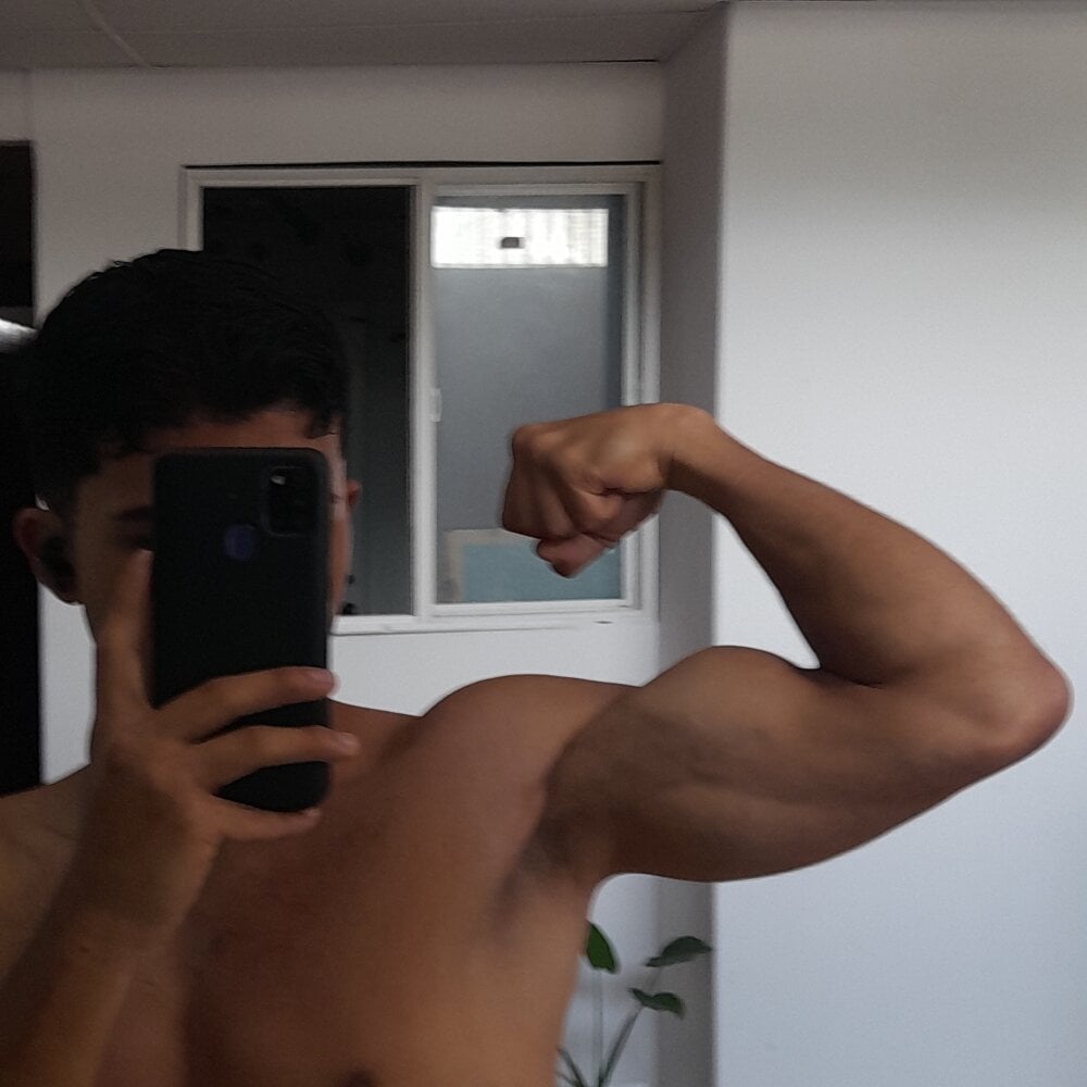 kevin-ferrari from stripchat