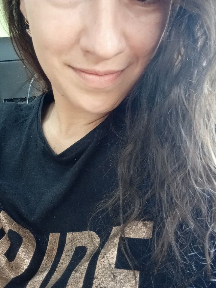 AnnaBell2731's Offline Chat Room