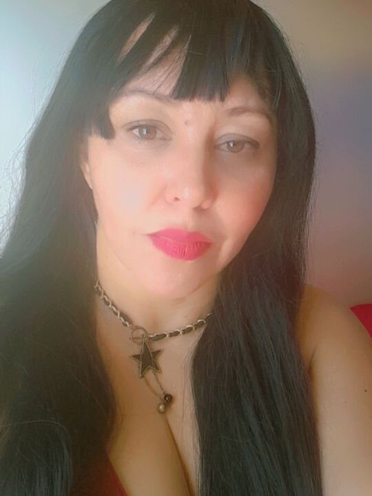 Live sex webcam photo for A_Thais #288504109