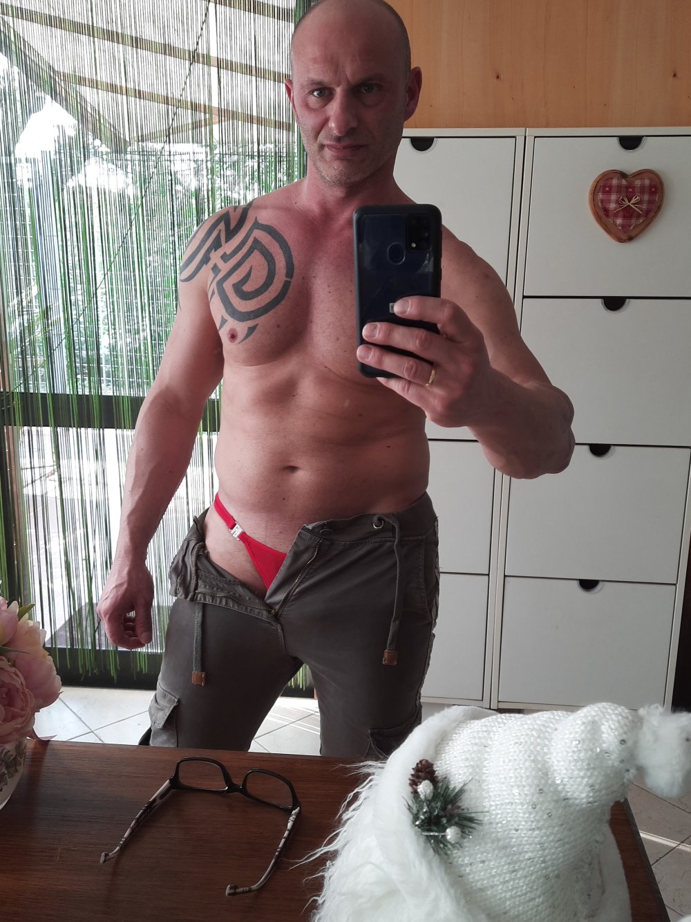 magogigio's Offline XXX Chat