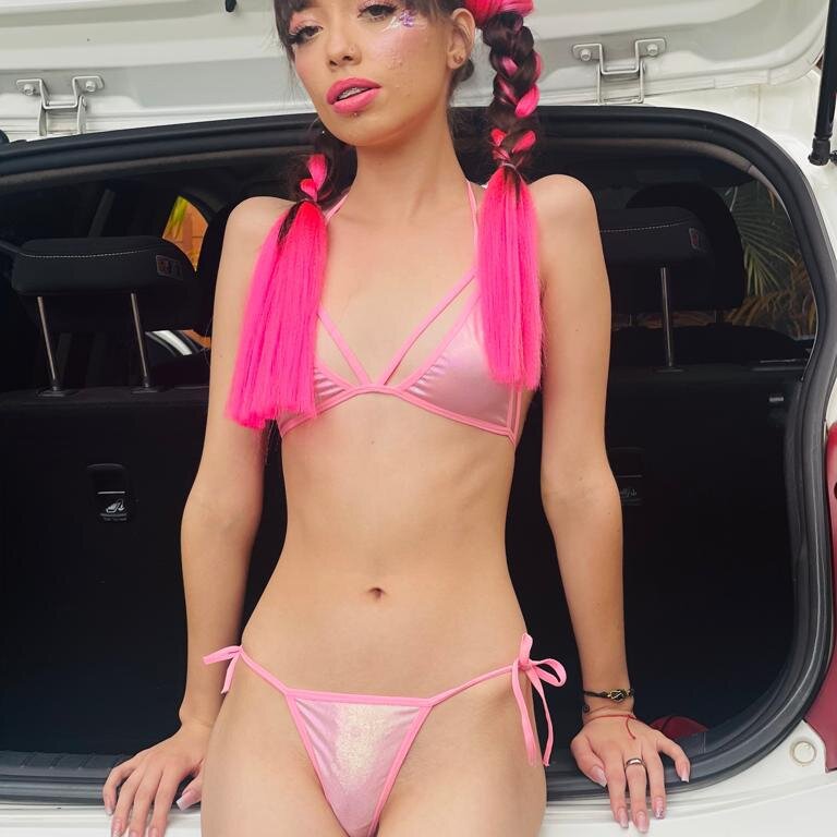 Live sex webcam photo for lixie_ #290221676